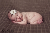 newborn-baby-girl-photography-headbands-3