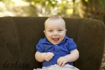 six-month-old-baby-poses-6